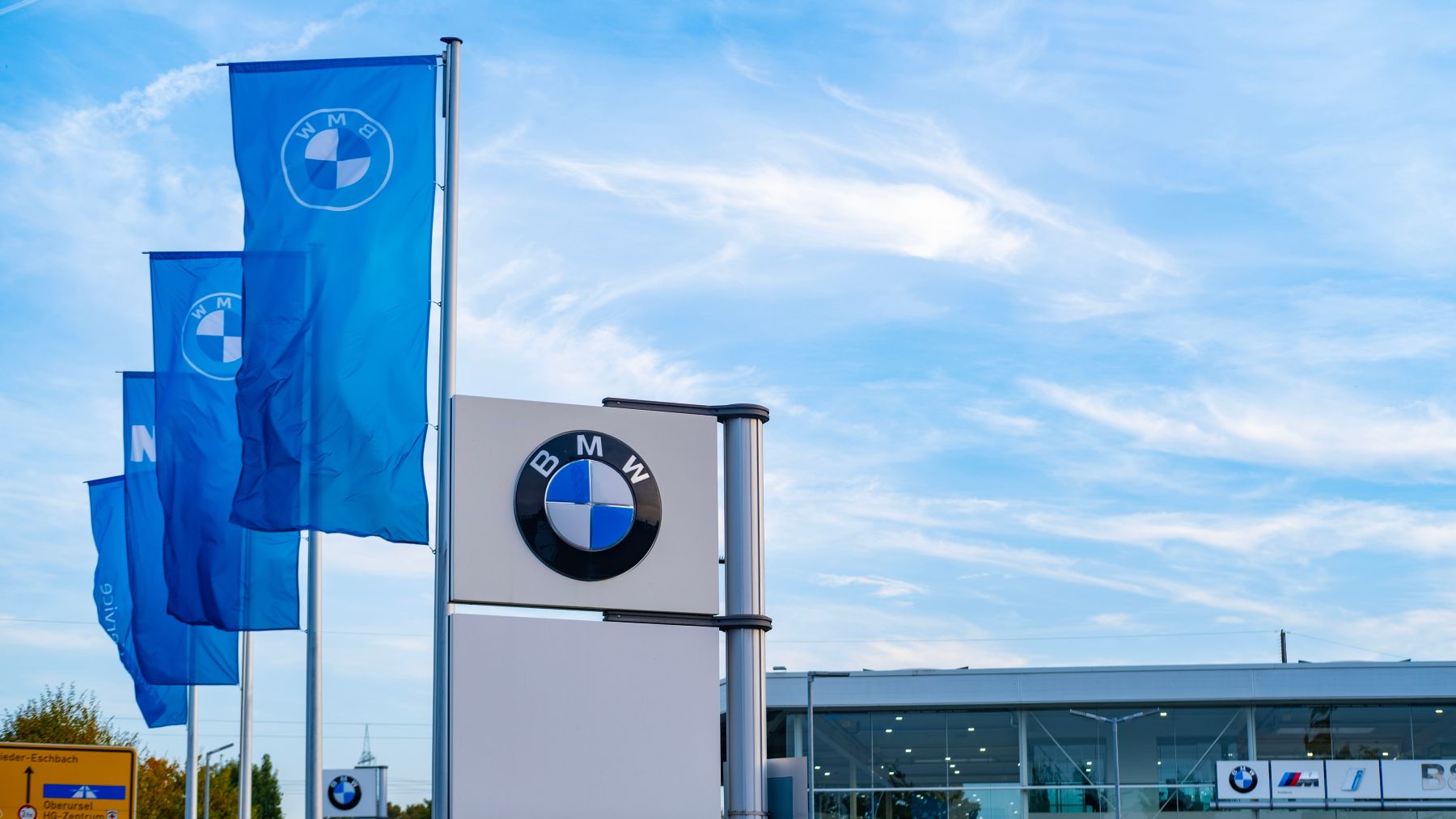 Unexpected twist at BMW—the German brand surprises the world with a new combustion engine patent just when everyone was betting on electric and hydrogen
