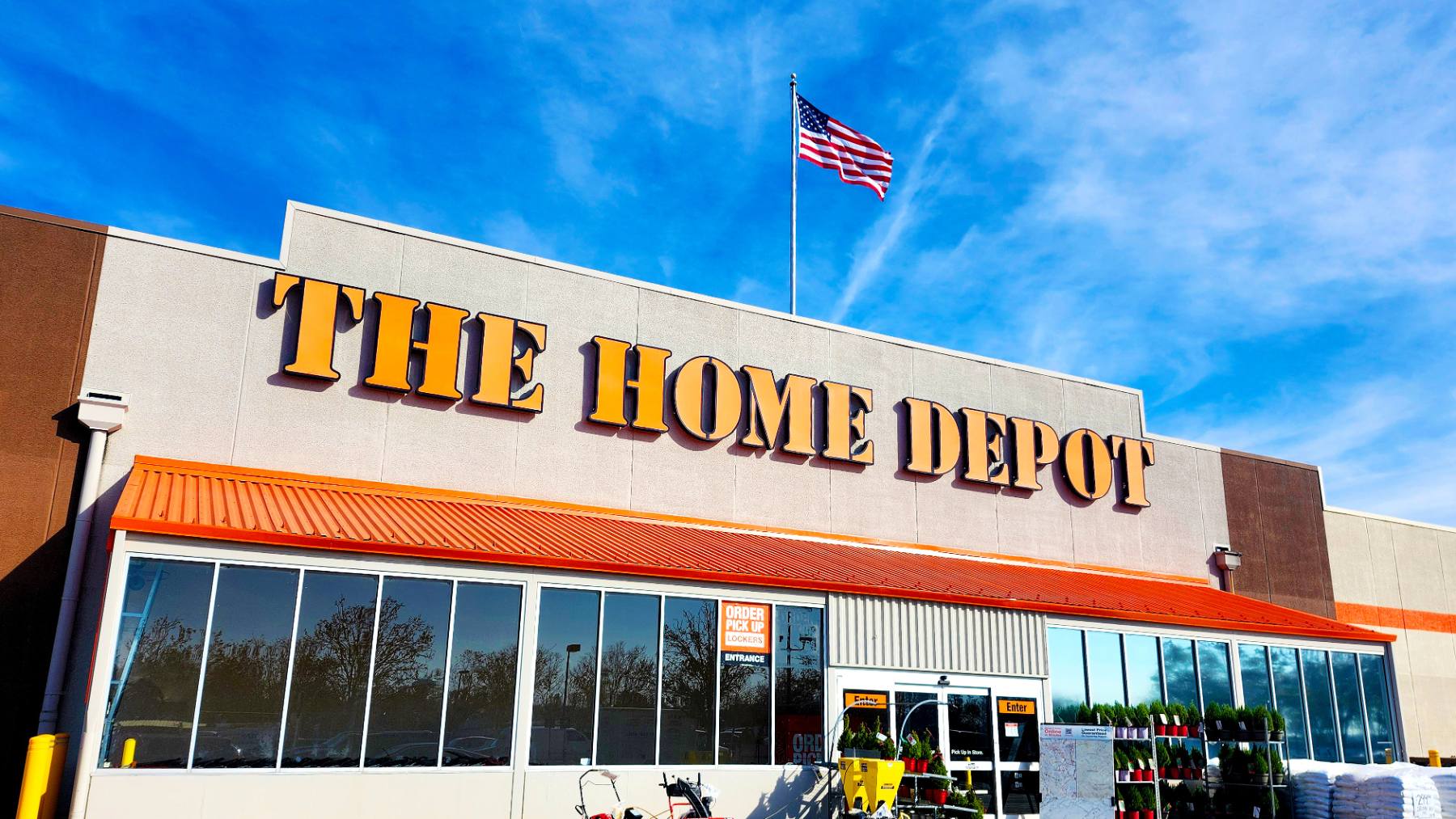Confirmed - Home Depot&#039;s best deals include Edison light bulbs, Shark vacuum cleaners and Husky workbenches on sale