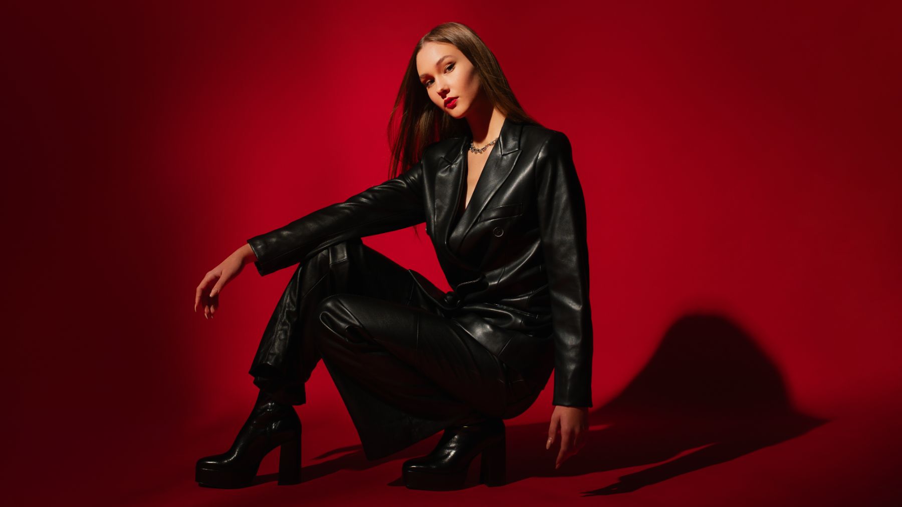 Confirmed - wearing black all the time can mean this (and it&#039;s not just elegance)