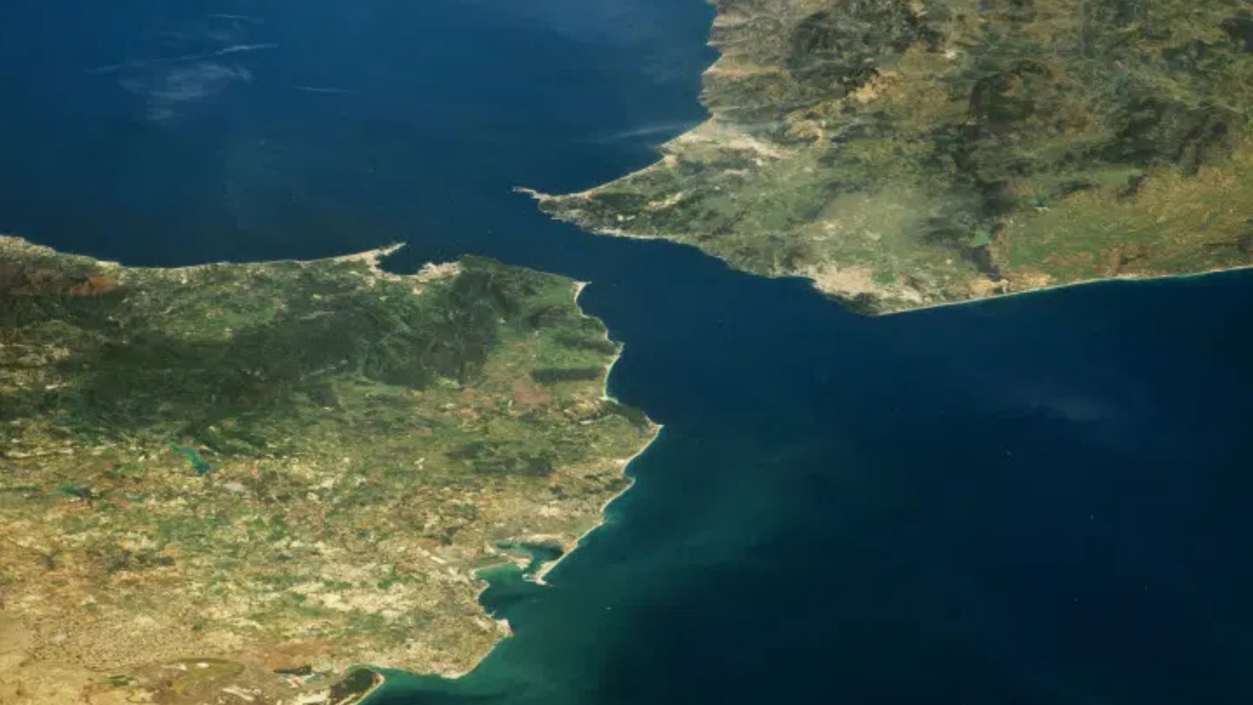 Under the ocean, new evidence could confirm that Atlantis succumbed to a disaster as sudden as the one described by Plato - this is how Atlantis could have disappeared