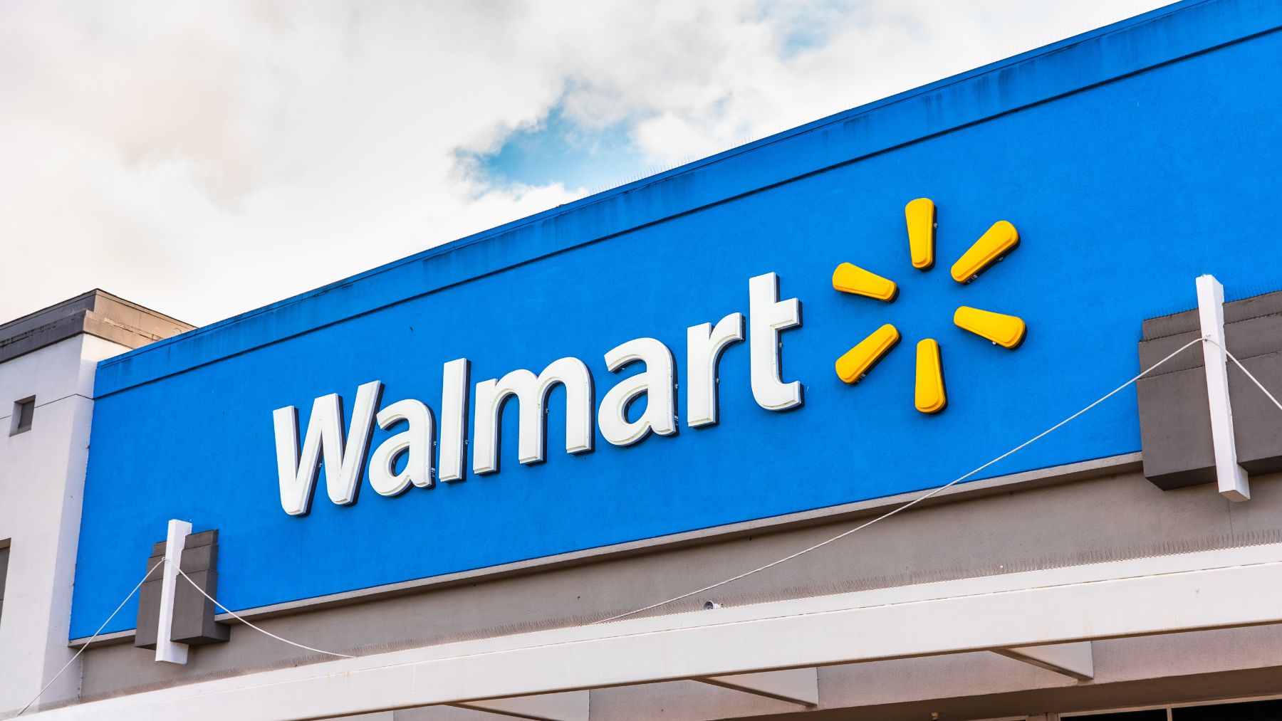 Goodbye to Walmart in California—a branch closes its doors after a “careful review”