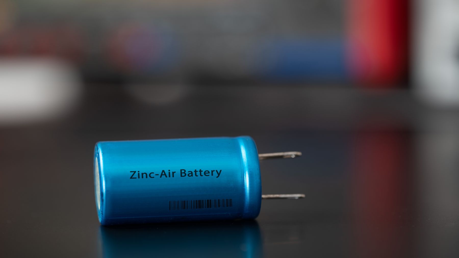 It's official—India is developing a zinc-air battery that generates energy directly from the air and produces hydrogen and hydrogen peroxide at the same time