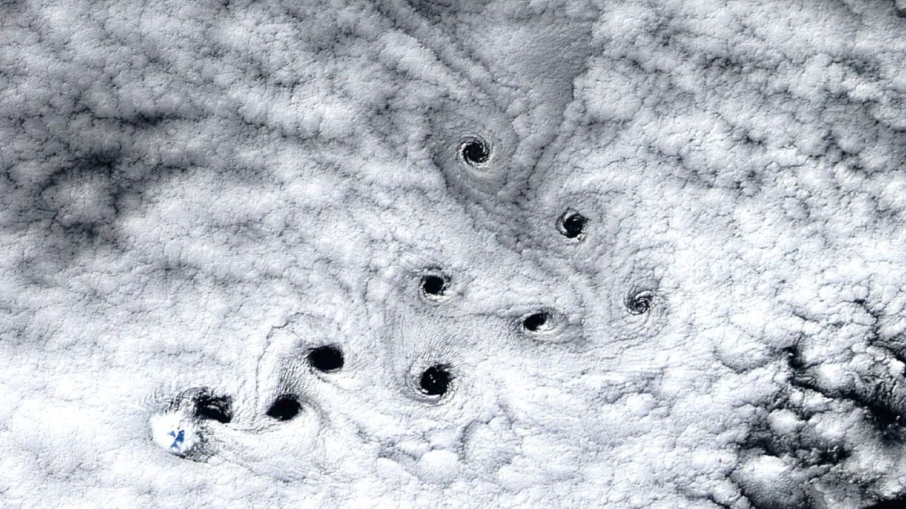 Confirmed—NASA detects mysterious “dark holes” spinning over Antarctica