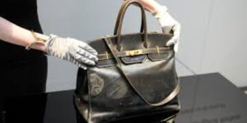 Home 15 Confirmed—The first Birkin bag in history sells for over $10 million—the incredible story behind the myth