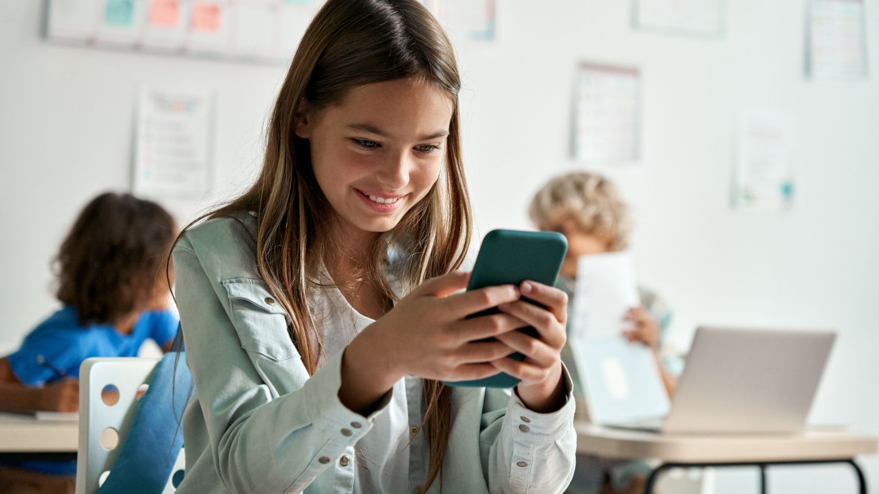 Confirmed—more than 100,000 people in 59 countries confirm that the age at which a child receives their first cell phone affects their anxiety, self-esteem, and resilience in adulthood