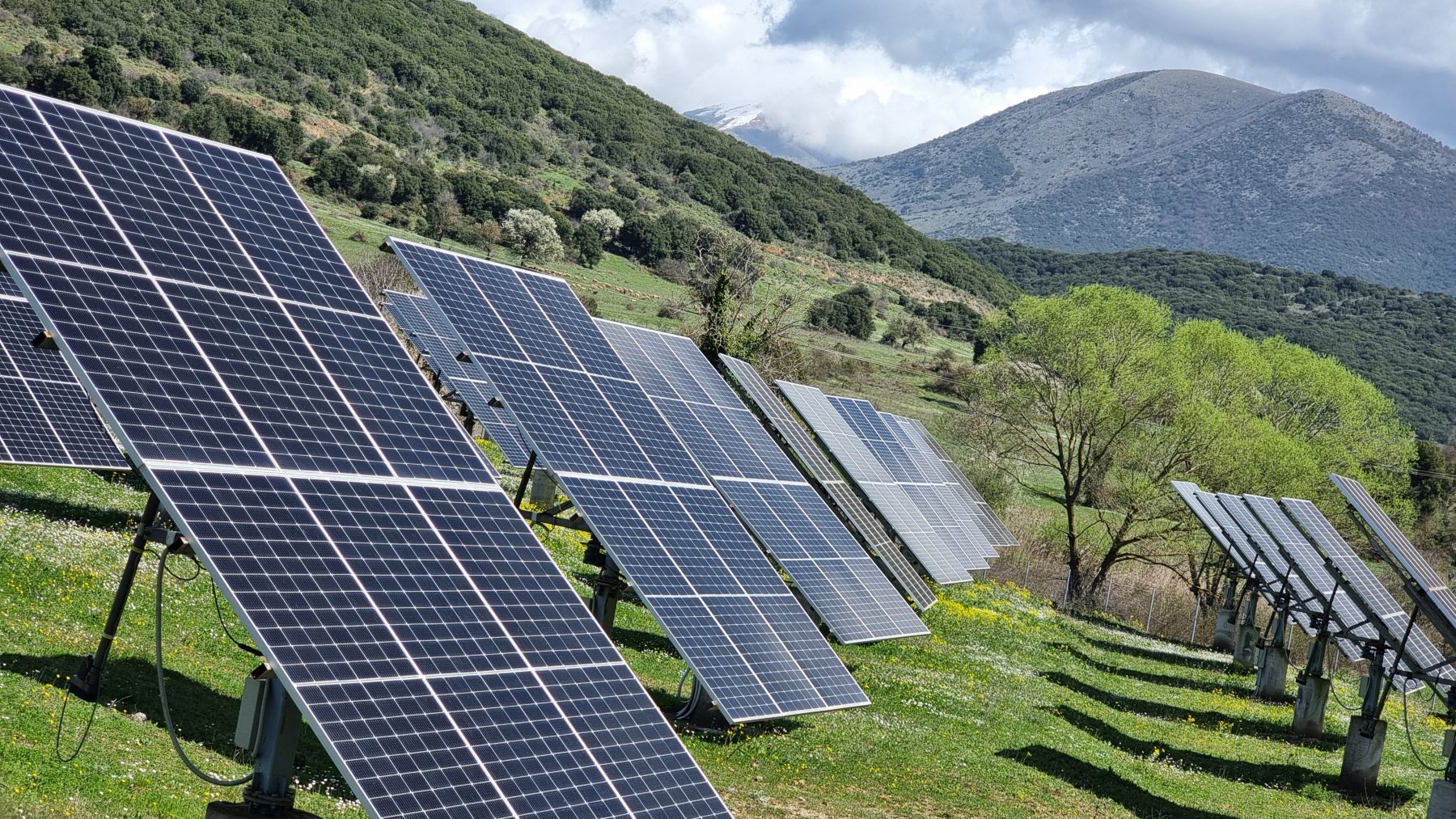 The gigantic Fundão solar park—200,000 panels, €90 million, and a lesson on the balance between energy and community