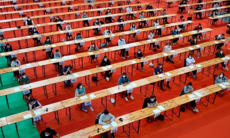 BOE, solicitar las becas de 7000 euros para opositores de la Administración General