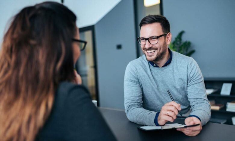 Como encontrar empleo con un nivel de estudios bajo