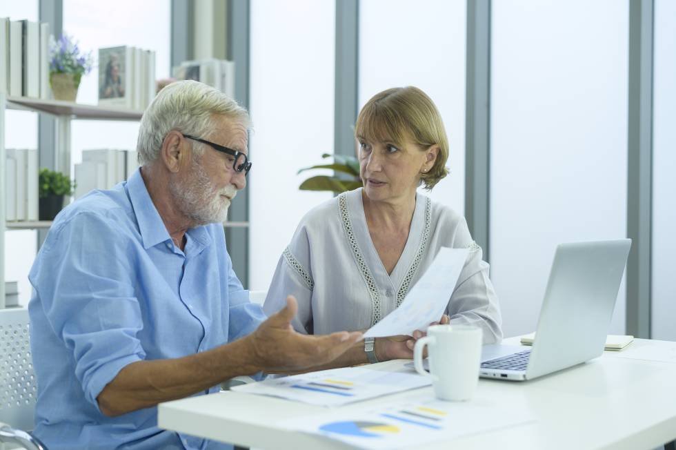 subsidio para mayores de 52 años cuando se cumple 65 años, ayudas, subsidios