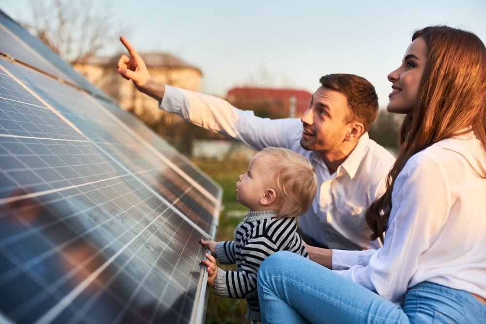 ¿Te interesa saber cómo solicitar subvenciones o ayudas para la eficiencia energética? En este artículo te mostramos cómo de forma sencilla.