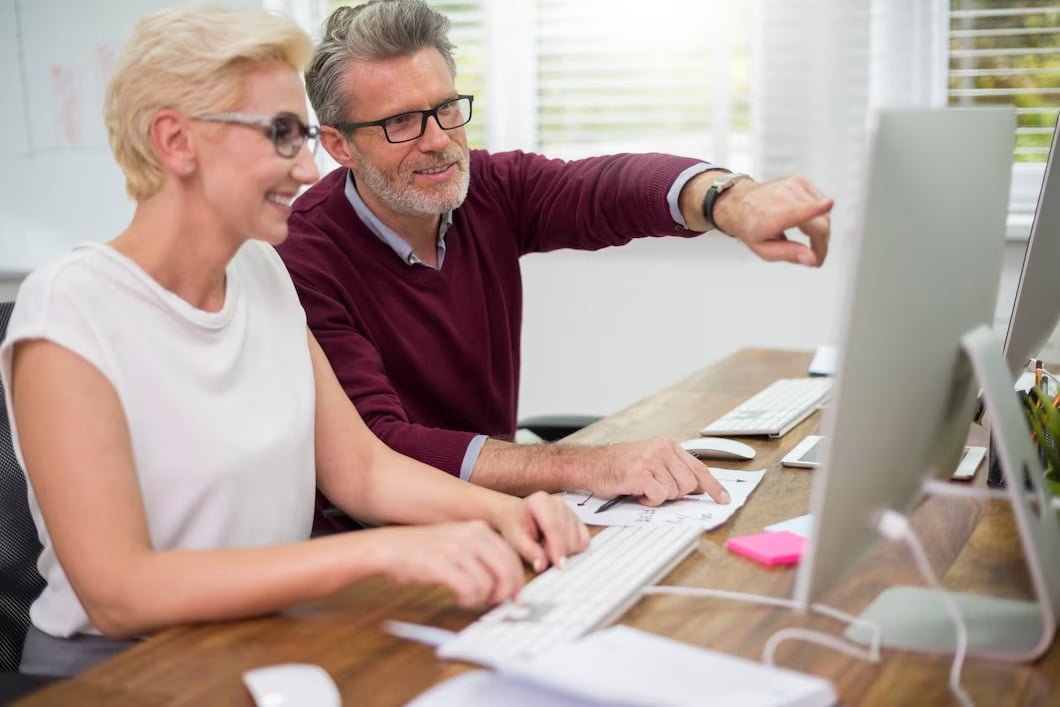 Endesa lanza el proyecto SAVIA, el portal de empleo para mayores de 50 años