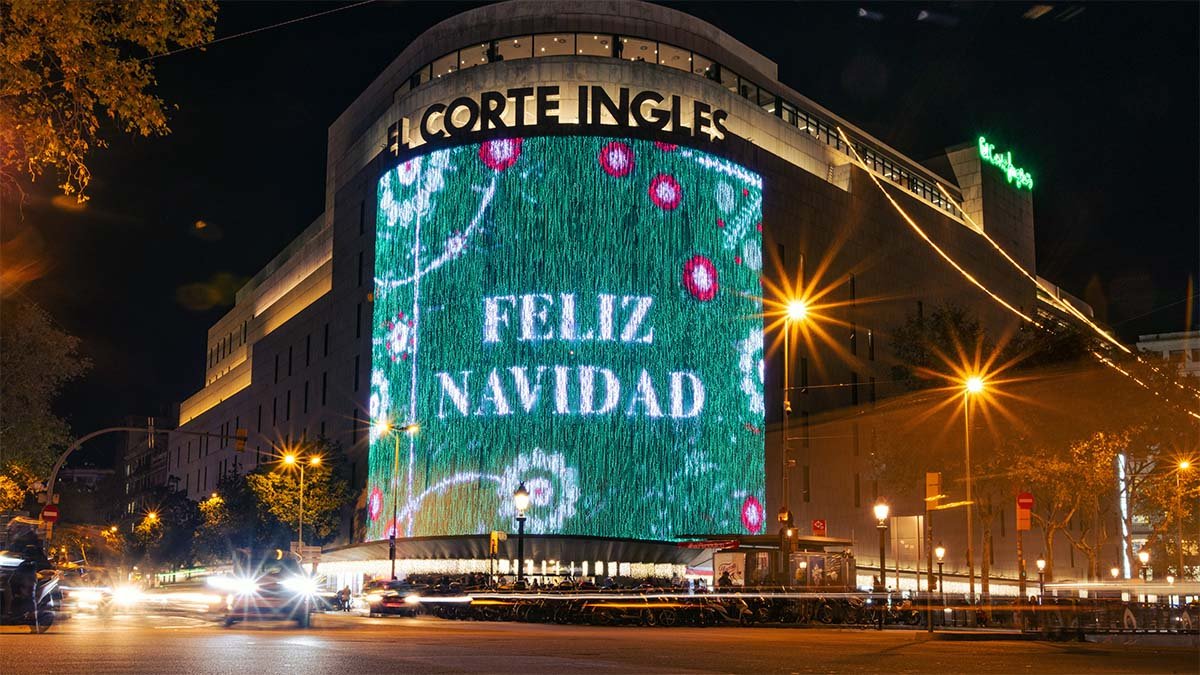 El Corte Inglés busca 5.800 nuevos empleados para cubrir la campaña Navidad