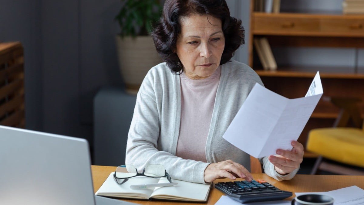 Cómo cotizar sin trabajar: guía legal