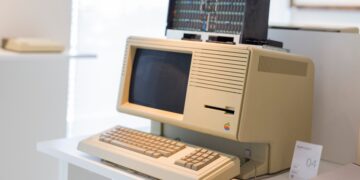 Apple compra, destruye y entierra miles de modelos antiguos