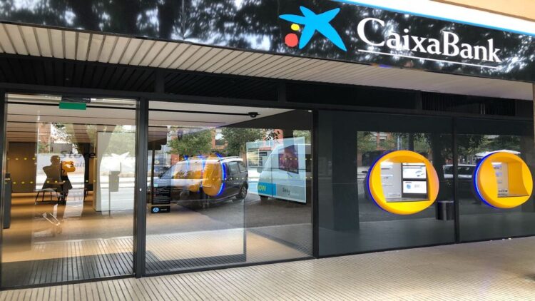 Giro de 180 grados en los pagos de Caixabank: todo cambia y así afectará a sus clientes 1 Giro de 180 grados en los pagos de Caixabank
