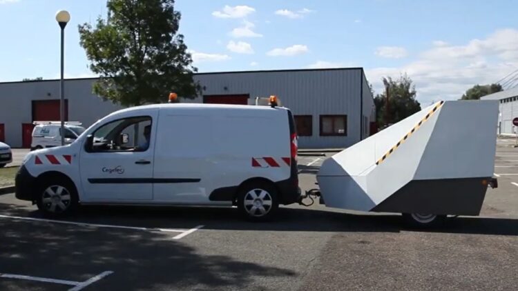 Los radares remolque llegan a España. El nuevo sistema con el que la DGT se está hinchando a poner multas 1 radares de remolque