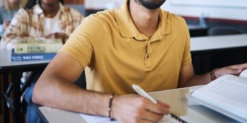 Esta es la beca de 600 euros que puedes solicitar en Catalunya para aprender idiomas: así puedes solicitarla