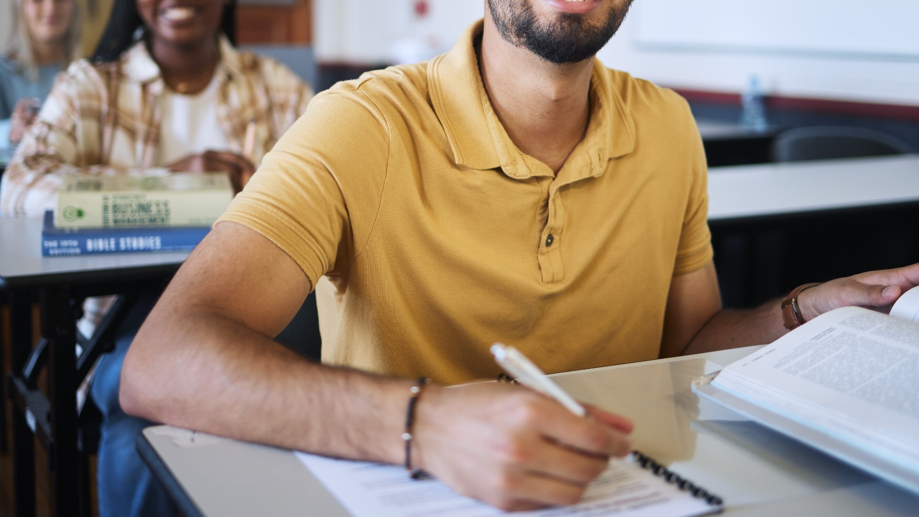 Esta es la beca de 600 euros que puedes solicitar en Catalunya para aprender idiomas: así puedes solicitarla