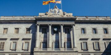 Nueva convocatoria de las 'Becas Barcelona Crea' para 2025: así puedes solicitarla