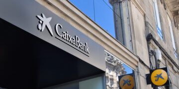 La Fundación Caixa otorga 100 becas para retener y atraer talento en investigación