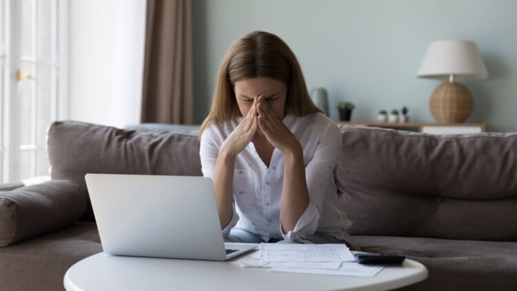 Si cobras el subsidio para mayores de 52 años, tienes que cumplir este requisito: el SEPE avisa de las consecuencias 1 Tienes que cumplir este requisito: el SEPE avisa de las consecuencias