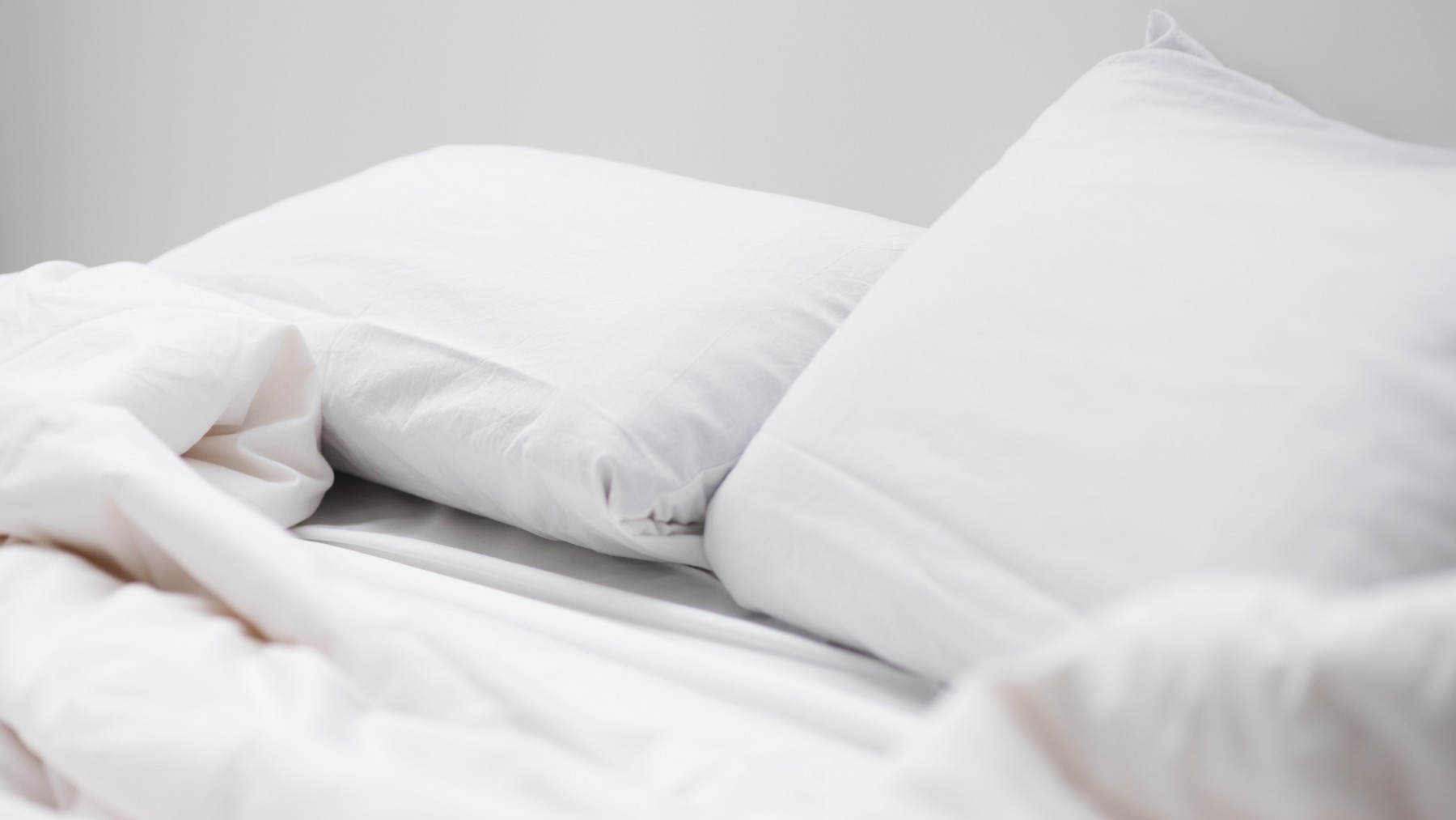 Así puedes lavar las almohadas en casa: así es el truco de las lavanderías.