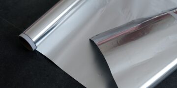 Un carnicero despeja la duda: ¿por qué lado debo usar el papel de aluminio? La respuesta te sorprenderá.