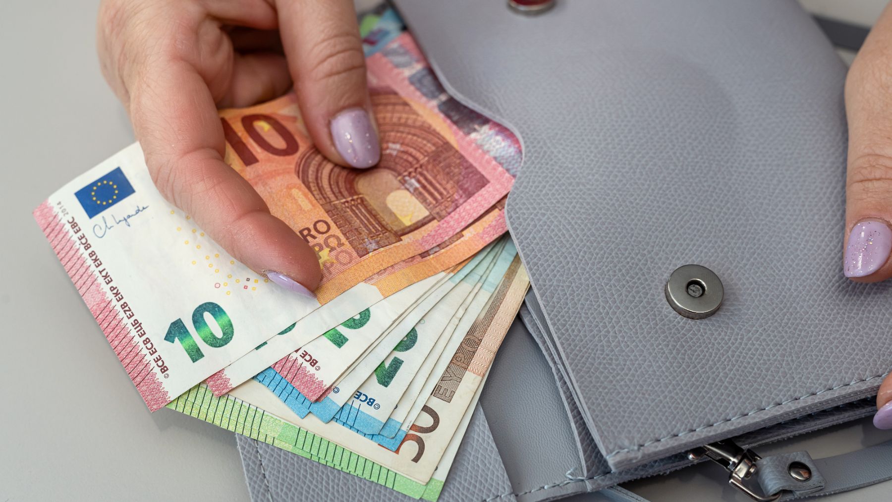 La Comunidad de Madrid lo confirma: ya puedes solicitar esta ayuda de 1.134 euros.