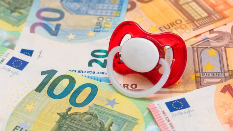 Si eres madre o padre puedes solicitar todas estas ayudas en 2025 1 Si eres madre o padre puedes solicitar todas estas ayudas en 2025.