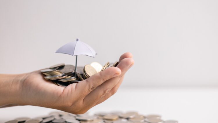 SEPE: si cobras menos de 888 euros puedes pedir estas ayudas en 2025 1 SEPE: si cobras menos de 888 euros puedes pedir estas ayudas en 2025