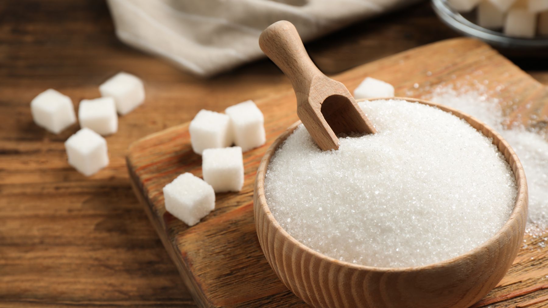 Adiós a los edulcorantes: esta nutricionista explica los motivos por los que deberíamos cambiar al azúcar