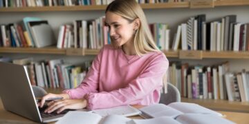 Llega la beca ideal para jóvenes: contrato indefinido y mejores salarios en tu primer empleo