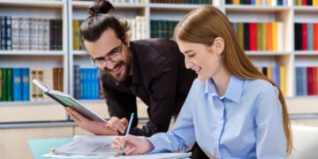 Oportunidad en el Tribunal Constitucional: beca de 1260€/mes para formarte en biblioteconomía y documentación