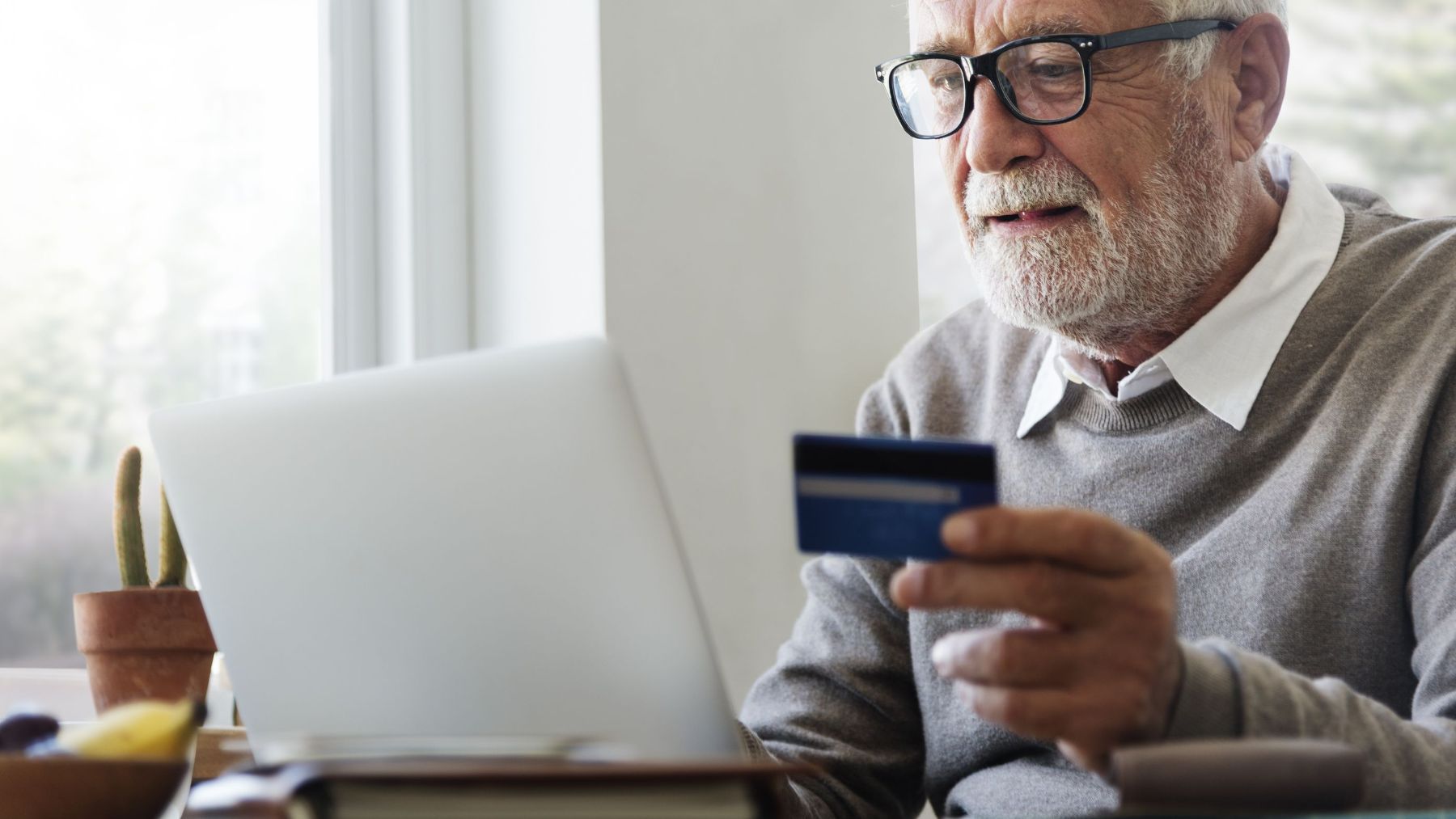 Estos son los nuevos beneficios y descuentos del carnet de jubilado.