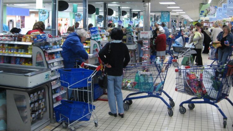 Adiós a la cola más lenta del supermercado: este truco matemático te hará elegir la más rápida 1 Adiós a la cola más lenta del supermercado: este truco matemático te hará elegir la más rápida.