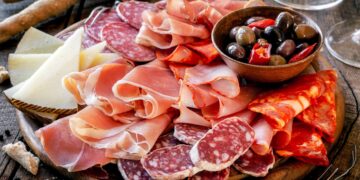 Esta es la forma correcta de conservar el embutido una vez abierto.