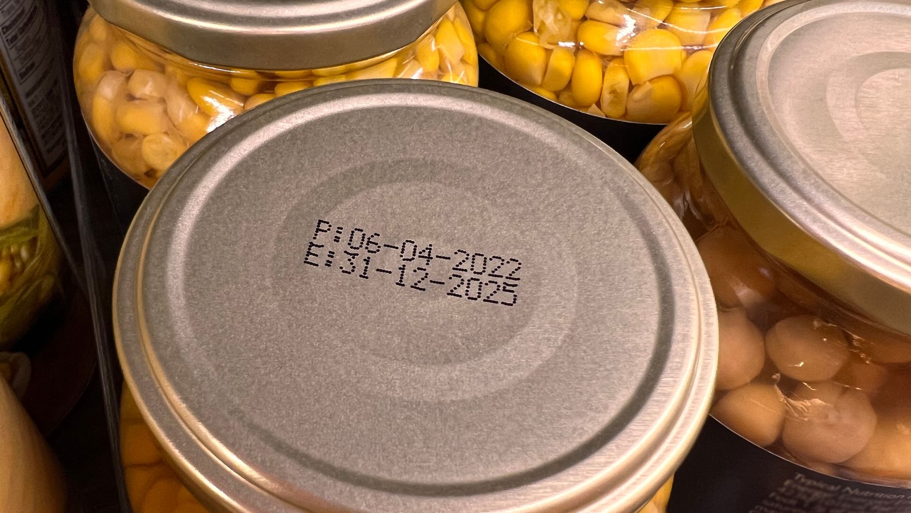 Fecha de consumo preferente y fecha de caducidad: esta es la diferencia. “Es un mito...”