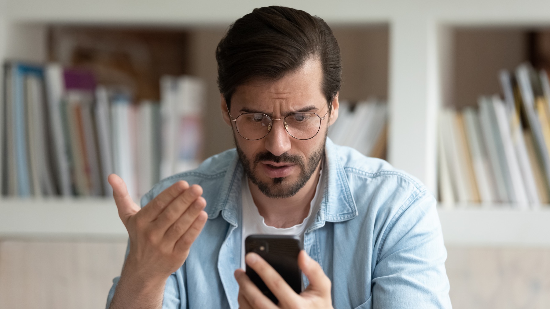 Como saber si te estan espiando a traves de tu movil