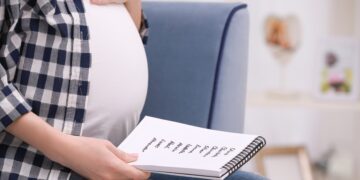 Estos son los nombres de niño y niña más feos según la Inteligencia Artificial