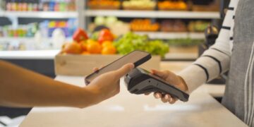 El supermercado que te va a cobrar 12 euros solo por entrar