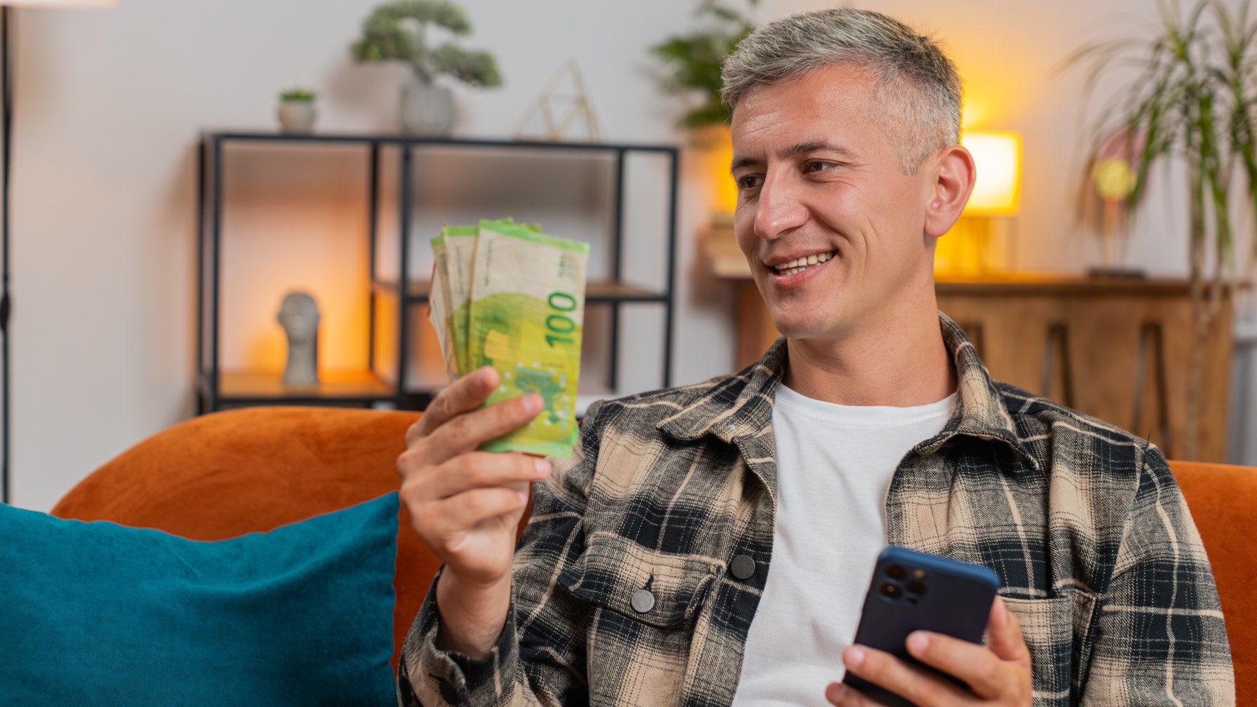 El SEPE y la Seguridad Social ofrecen subsidios clave para mayores de 50 años