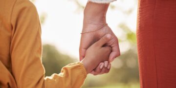 Oficial: la Comunidad de Madrid da 500 euros al mes a las madres que cumplan estos requisitos