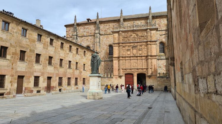 Confirmado: el Ayuntamiento de Salamanca ofrece becas para estudiantes que superen la EBAU este junio 1 Becas para estudiantes que superen la EBAU este junio