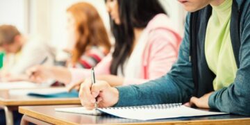 Así puedes optar a una de las 110 becas de la Universidad de Huelva y Caja Rural