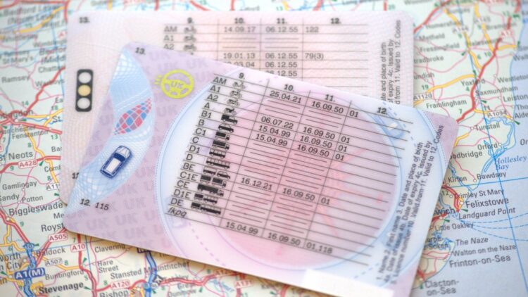 La DGT lo confirma: puede retirarte el carnet de conducir si padeces una de estas enfermedades 1 La DGT lo confirma: puede retirarte el carnet de conducir