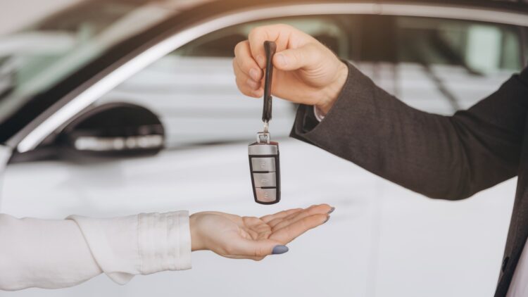 La DGT lo confirma: si vas a vender tu coche, estás expuesto a esta popular estafa que ya ha llegado a España 1 Mucho cuidado si vas a vender tu coche: la popular estafa