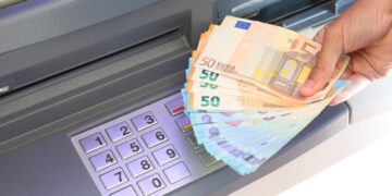 Hacienda empezará a sancionar por retirar o ingresar estas cantidades