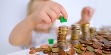 Ya es oficial: madres con hijos pequeños pueden recibir 100 euros