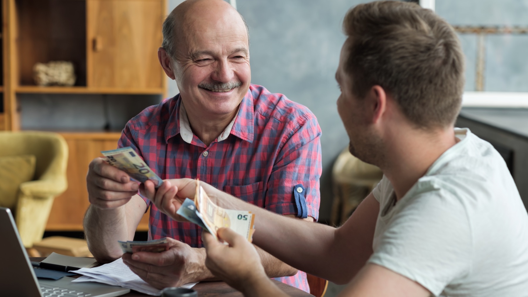 Cómo dar dinero a tus hijos sin pagar impuestos