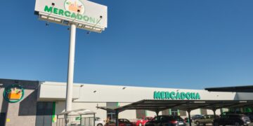 Giro de 180 grados en Mercadona: las entradas a sus tiendas cambian